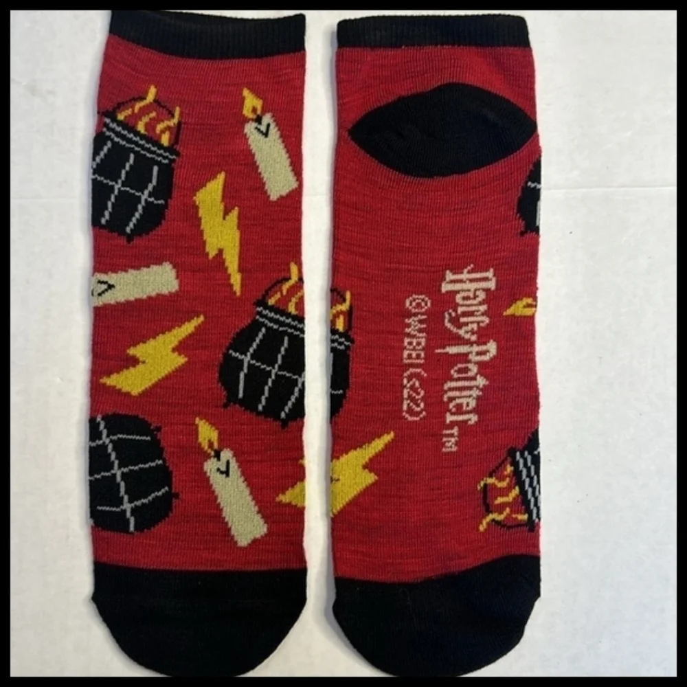 NEW! Harry Potter Hogwarts No Show Socks Red/Yellow/Black Size 6-12